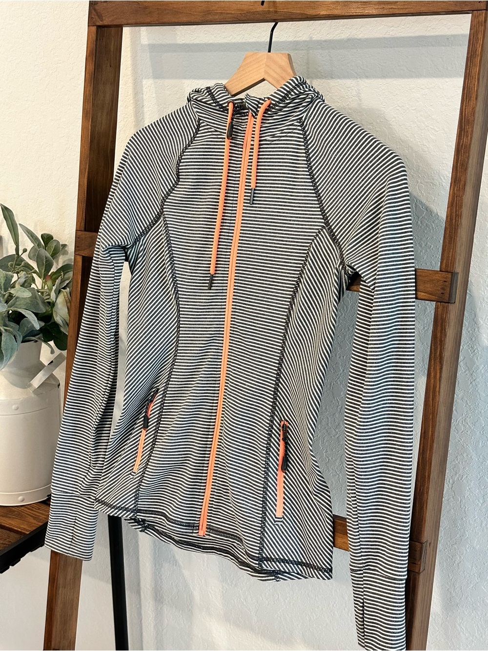 Kyodan Striped Hooded Athletic Jacket Coral Zip XS Fitted - Picture 4 of 12